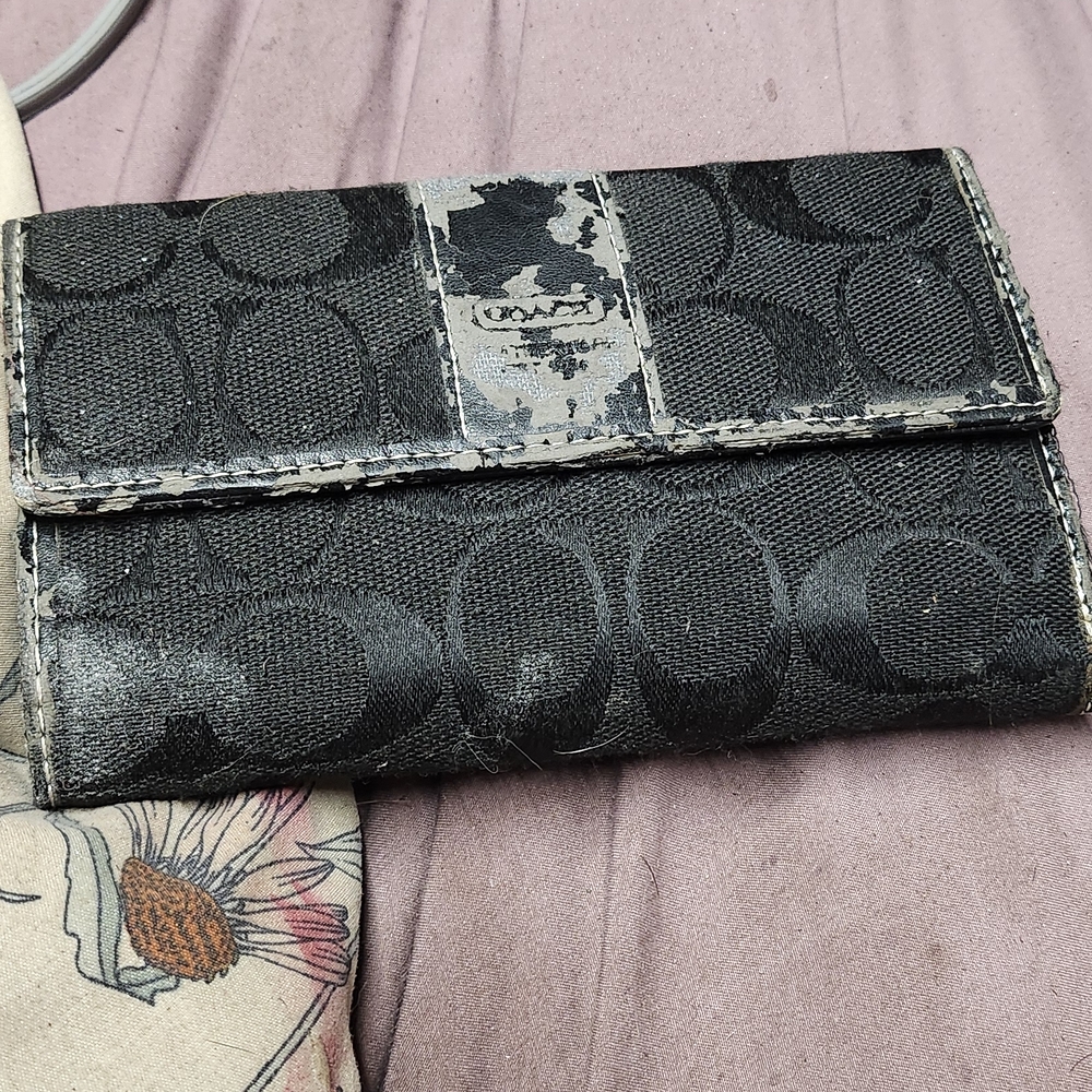 Coach Black Monogram Wallet And London Fog Sunglasses